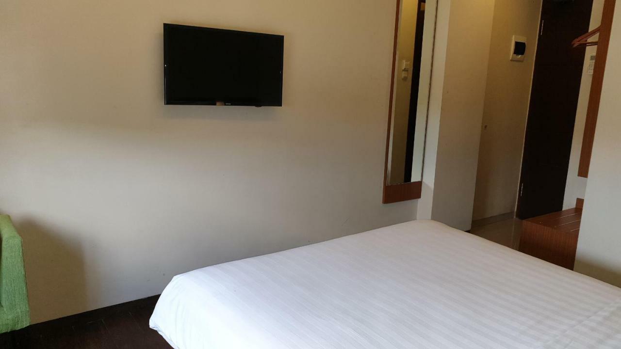 Biz Hotel City Center Ambon Zewnętrze zdjęcie