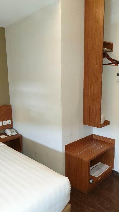 Biz Hotel City Center Ambon Zewnętrze zdjęcie