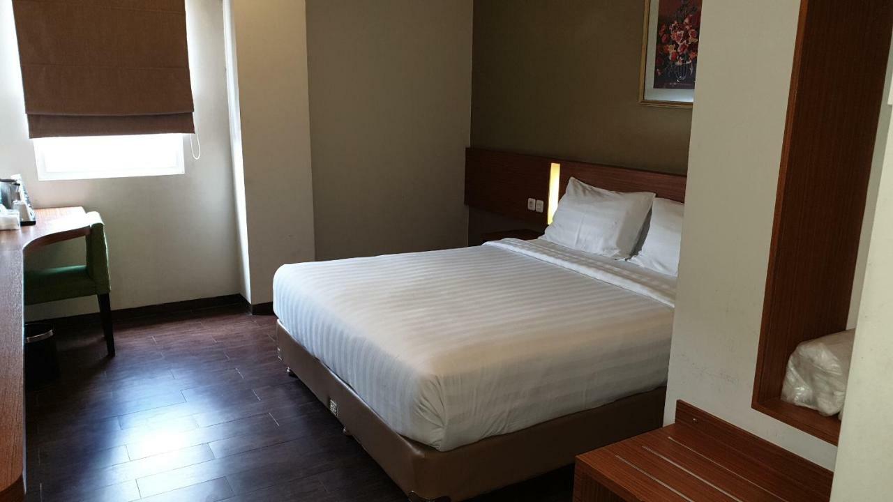 Biz Hotel City Center Ambon Zewnętrze zdjęcie